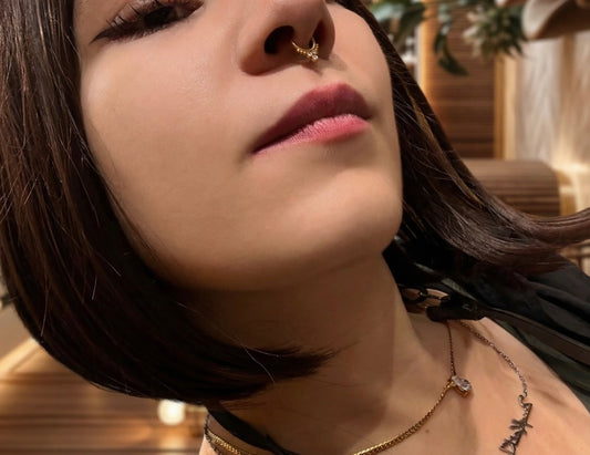 Fake septum piercing