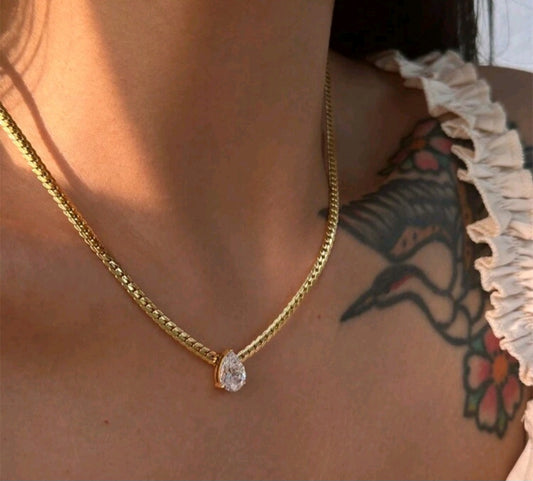 Teardrop necklace