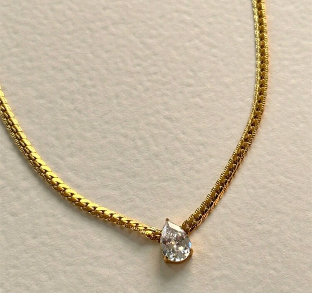 Teardrop necklace