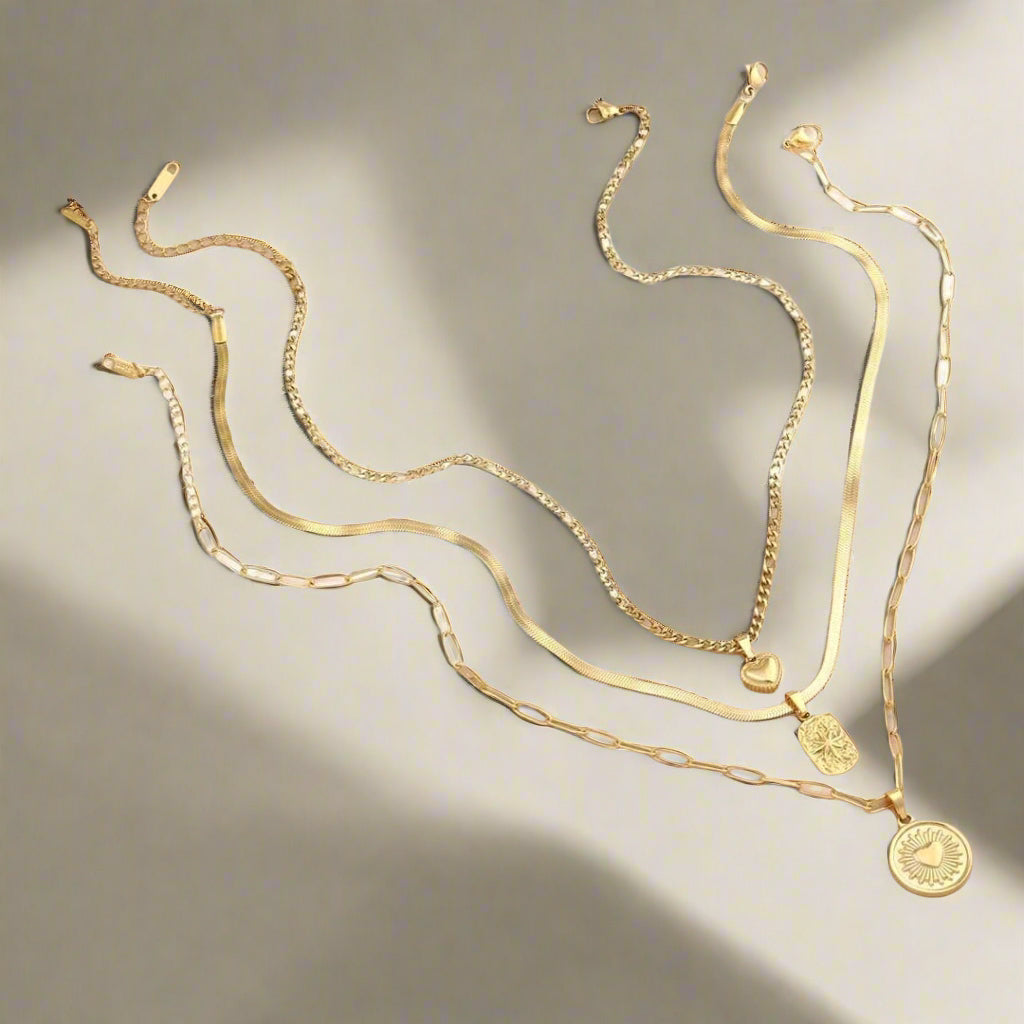 Love Ray Necklace Set