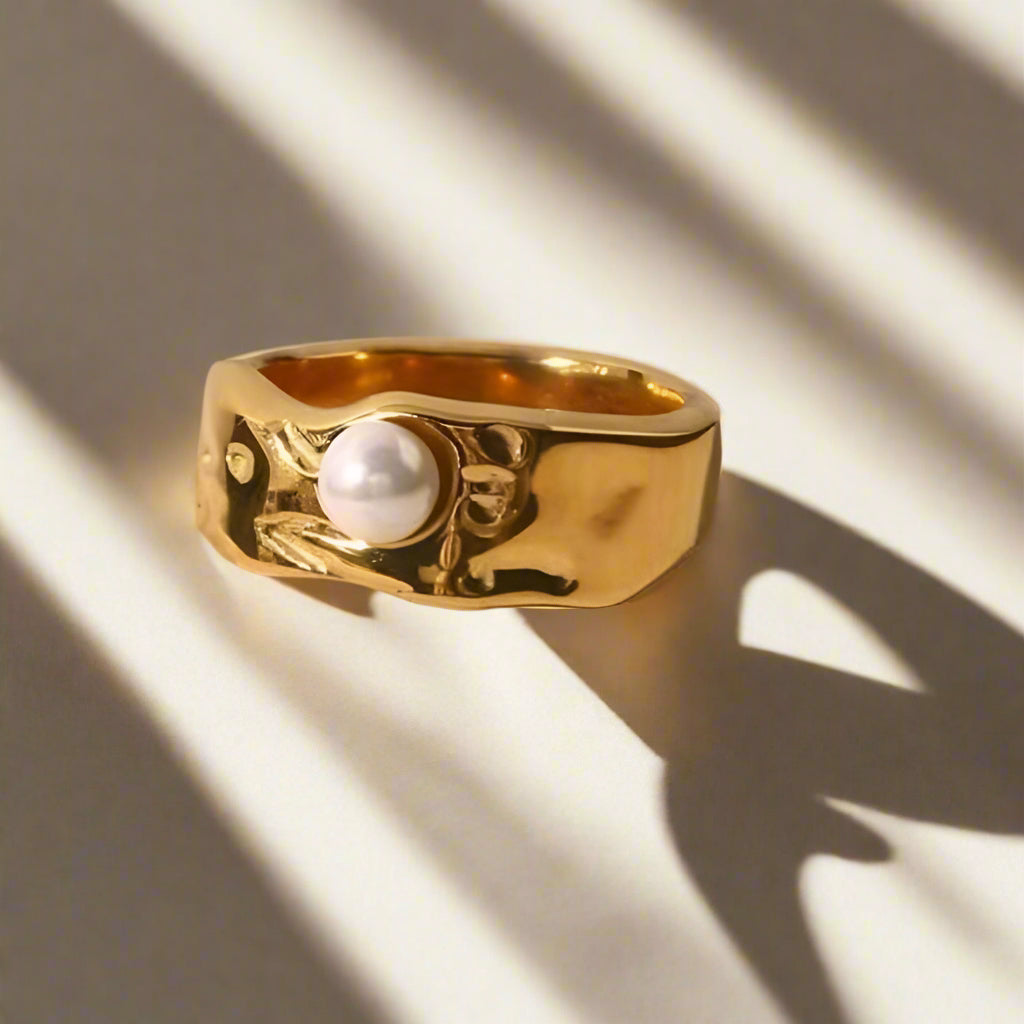 Suzy ring