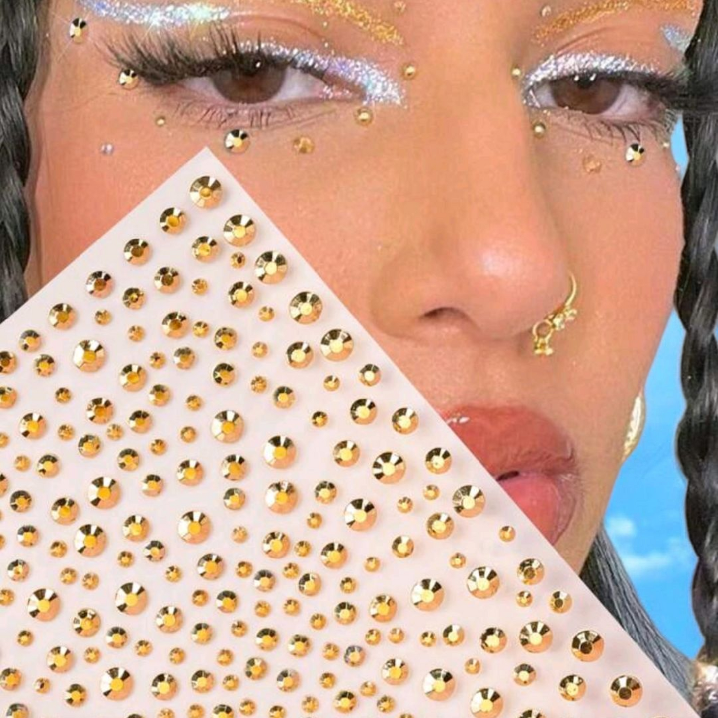 Donia's face accessories